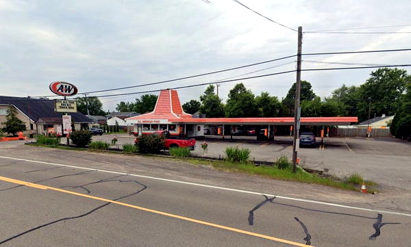 A&W Restaurant - Rockwood - 31930 W Jefferson Ave